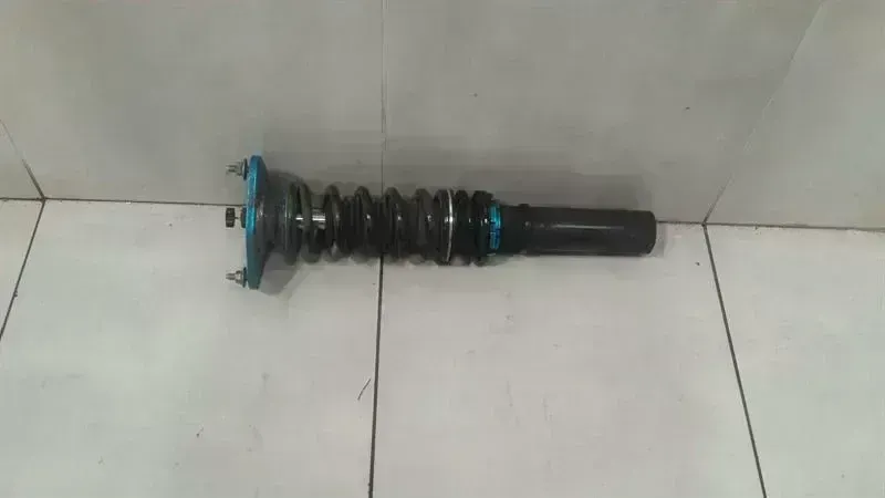 Porsche 911 (996) Porsche 911 996 Shock Absorber Front KA1539 Shock Absorber Front Coilover 99-05 Body type: Coupe
Fuel: Petrol