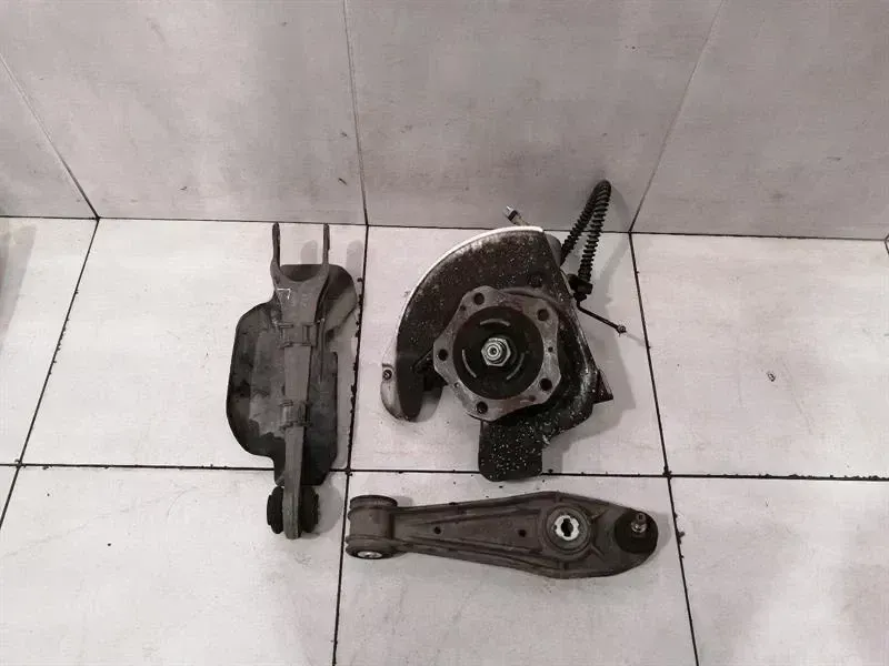 Porsche Boxster (987) Porsche Boxster 987 Left Front Hub SET 99734165705 Wheel Bearing Housing Front Left Body type: Convertible
Fuel: Petrol