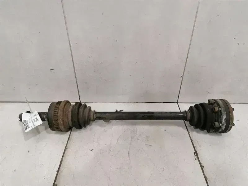 Porsche 911 (996) Porsche 911 996 drive shaft rear right 99633202403 rear right drive shaft Body type: Coupe
Fuel: Petrol