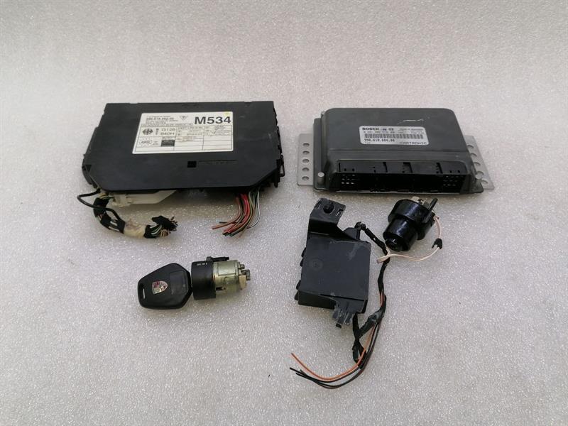 Porsche 911 (996) Porsche 911 996 engine ECU 99661860400 engine control unit Body type: Coupe
Fuel: Petrol