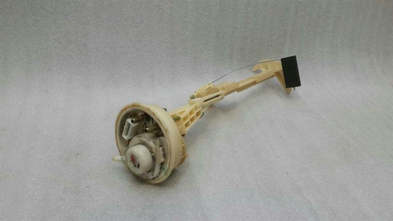 Porsche 911 (996) Porsche 911 996 Fuel Level Sensor 99662080400 Fuel Sender Body type: Convertible
Fuel: Petrol