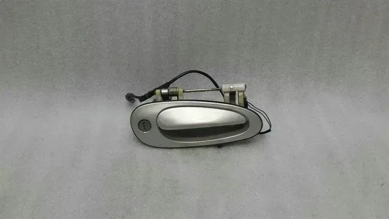Porsche 911 (996) PORSCHE 911 996 RIGHT DOOR HANDLE 99653706402 RIGHT HAND DRIVE RHD Body type: Convertible
Fuel: Petrol