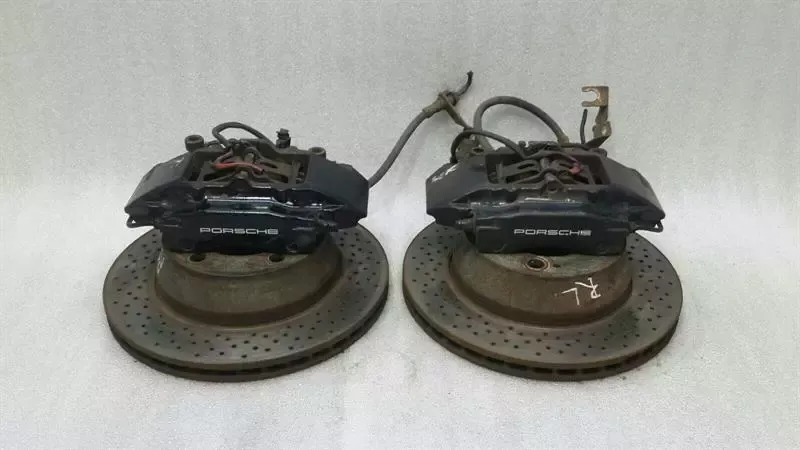 Porsche 911 996 Bremsensatz Hinten 99635240104 Bremsensatz Hinten