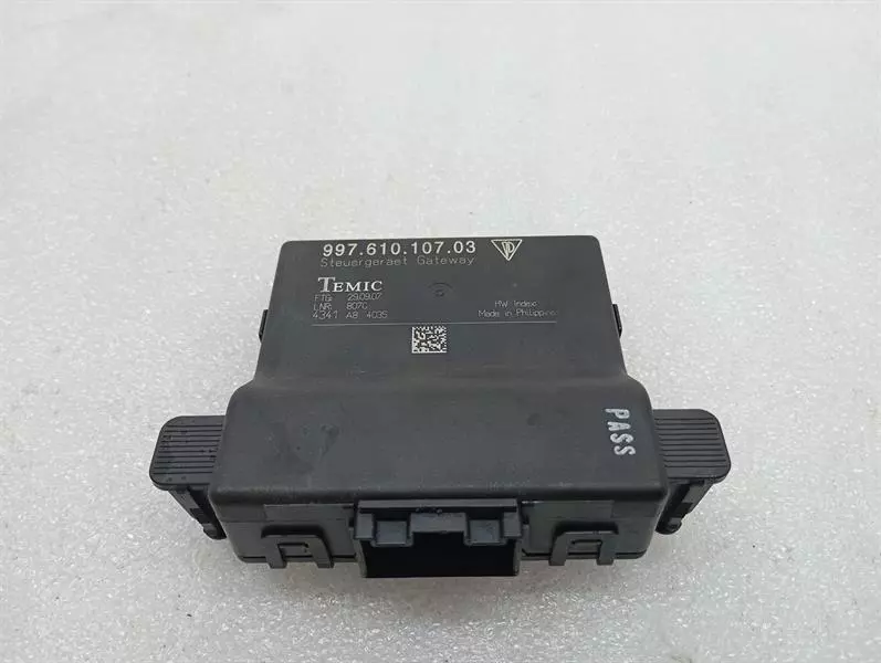 Porsche Boxster (987) Porsche Boxster 987 electronic module 997610703 control unit Body type: Convertible
Fuel: Petrol