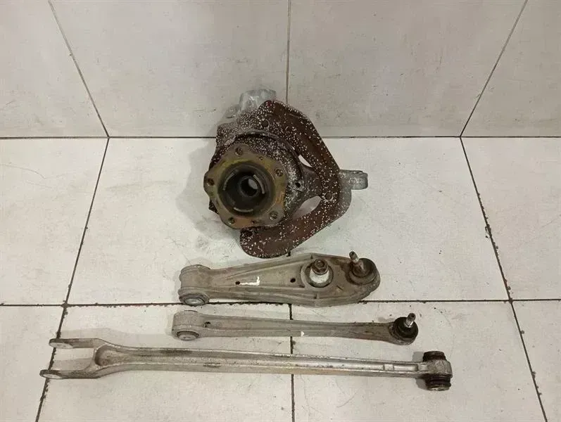 Porsche Boxster (987) Porsche Boxster 987 left rear hub 98733165706 wheel bearing housing rear left Body type: Convertible
Fuel: Petrol