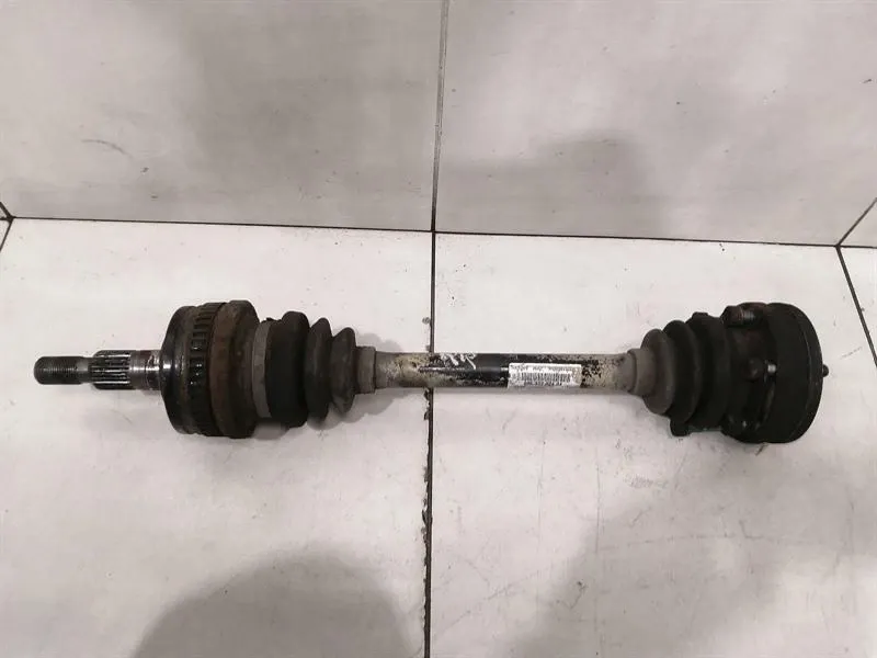 Porsche 911 996 Drivaxel Bak Höger 99633202404 Bak Höger Drivaxel