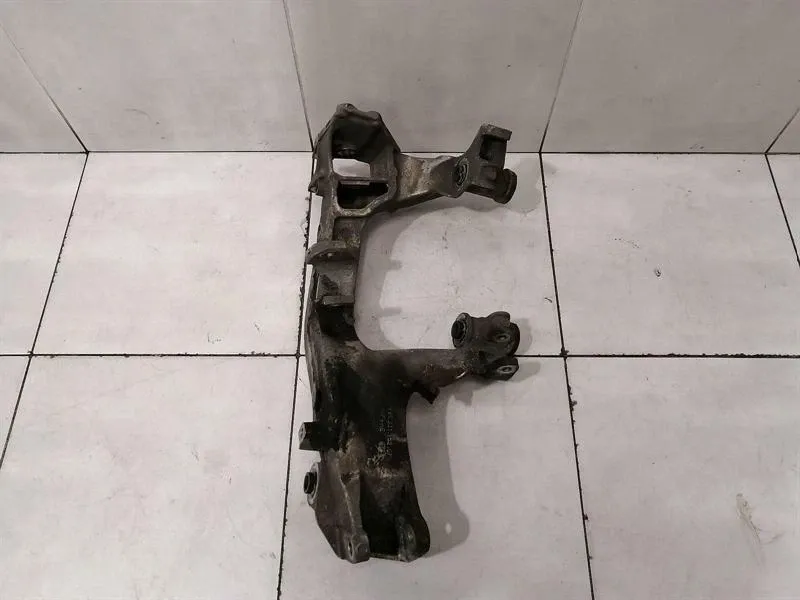 Porsche 911 996 subframe rear right 99633115207 axle frame rear axle right