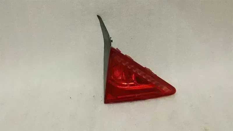 Audi A7 (4G) Audi A7 4G left rear light 4G8945093A tail light rear left US Body type: Saloon
Fuel: Gas