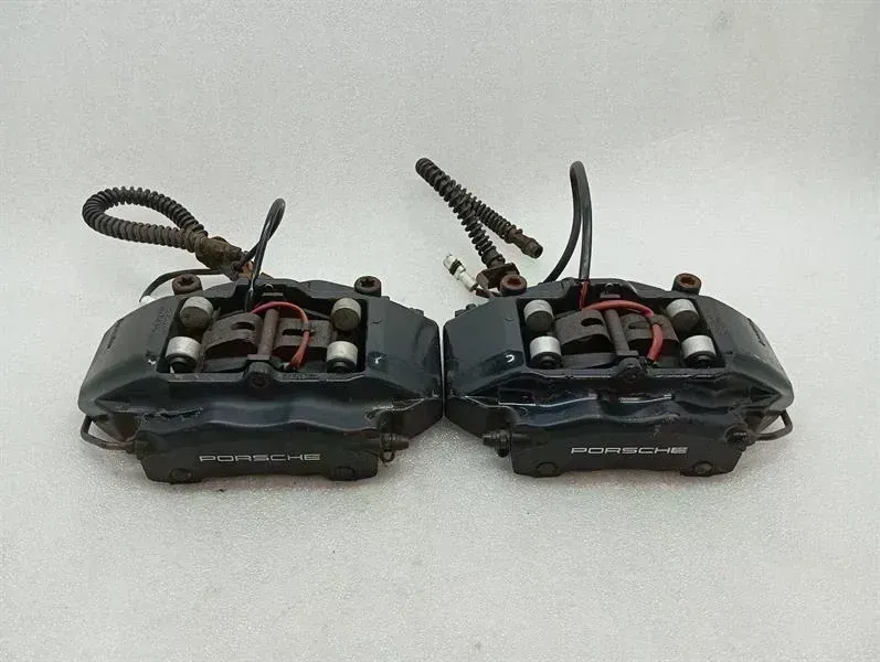Porsche 911 (996) Porsche 911 996 brake caliper 99635195901 front set brake caliper front Body type: Coupe
Fuel: Petrol