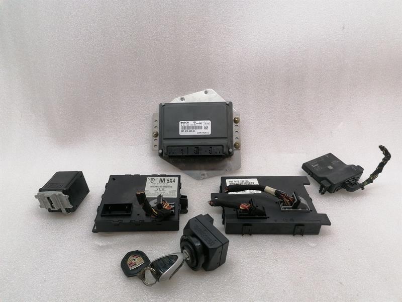 Porsche Boxster (987) Porsche Boxster 987 Engine ECU Set 99761860301 Engine Control Unit Set MK1 3.2 Body type: Convertible
Fuel: Petrol