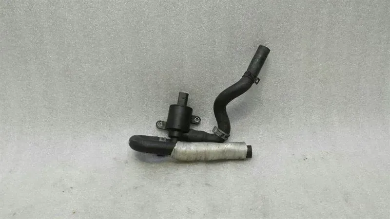 Audi A7 (4G) Audi RS7 4G additional cooling pump 4H0121671B coolant pump pump 4.0 TFSI Body type: Saloon
Fuel: Gas