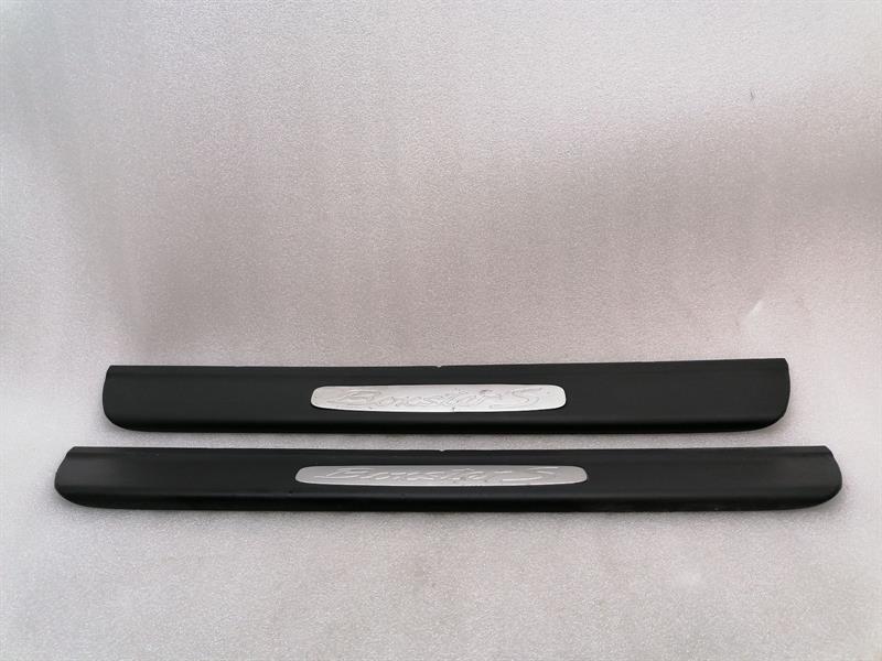 Porsche Boxster (987) Porsche Boxster 987 Door Sill 997551303 Entry Bar BOXSTER S Body type: Convertible
Fuel: Petrol
