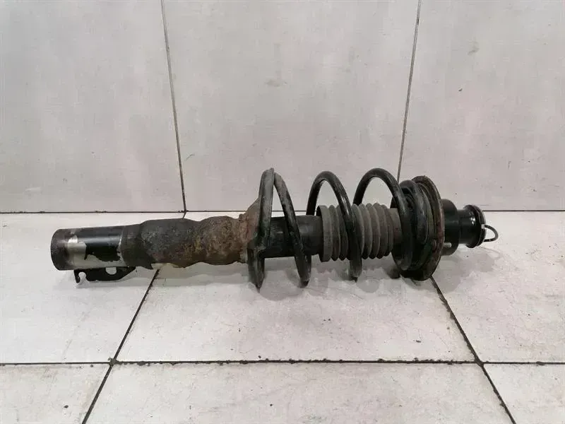 Porsche Boxster (987) Porsche Boxster 987 Shock Absorber Rear 98733305304 Shock Absorber Rear PASM Body type: Convertible
Fuel: Petrol