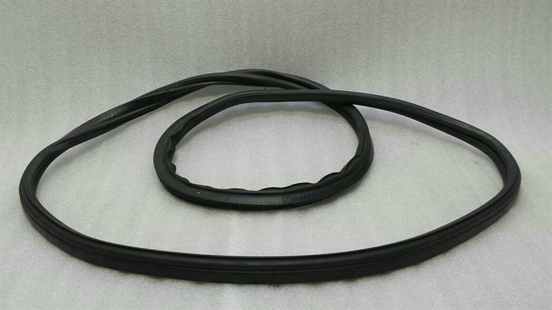 Porsche Boxster (986) Porsche Boxster 986 Boat Lid Seal 98651261100 Tailgate Seals