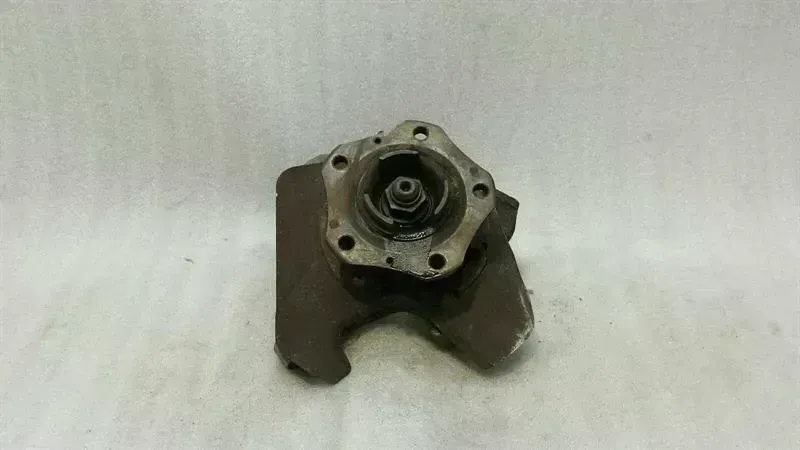 Porsche Boxster (986) Porsche Boxster 986 Left Front Hub 99634115711 Wheel Bearing Housing Front Left Body type: Convertible
Fuel: Petrol