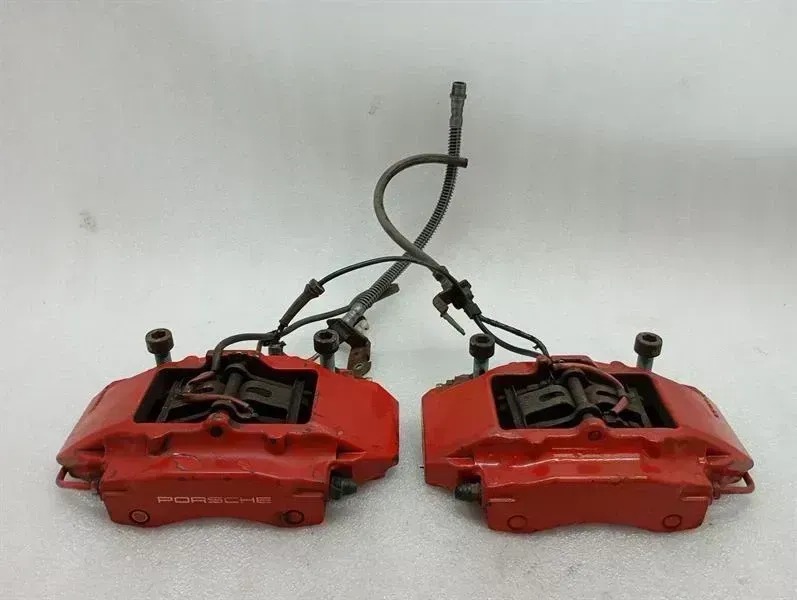 Porsche Boxster (986) Porsche Boxster 986 brake caliper 99635242560 rear set brake caliper Body type: Convertible
Fuel: Petrol