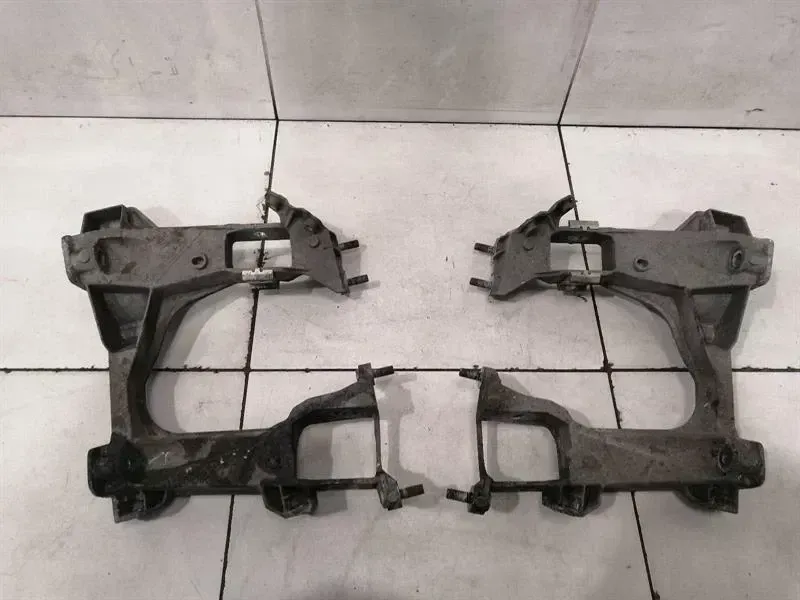 Porsche Boxster (987) Porsche Boxster 987 Subframe Rear Set 98733115104 Axle Frame Rear Axle Body type: Convertible
Fuel: Petrol