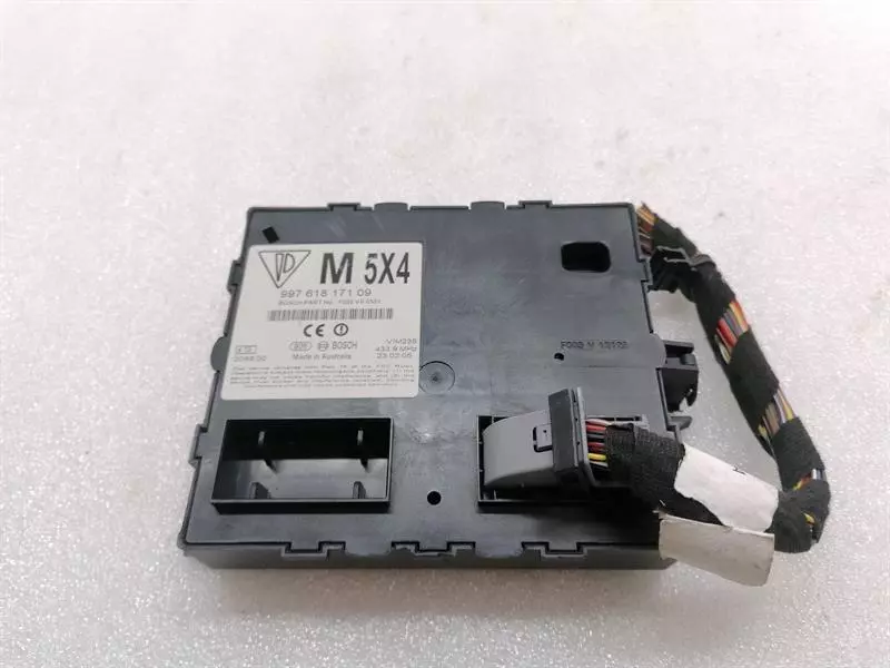 Porsche Boxster (987) Porsche Boxster 987 electronic module 99761817109 control unit alarm Body type: Convertible
Fuel: Petrol