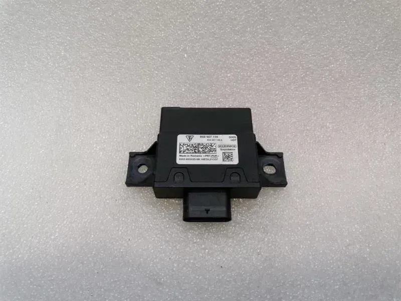 Porsche Macan Porsche Macan 95B Electronic Module 95B907159 Control Unit Body type: SUV
Fuel: Petrol