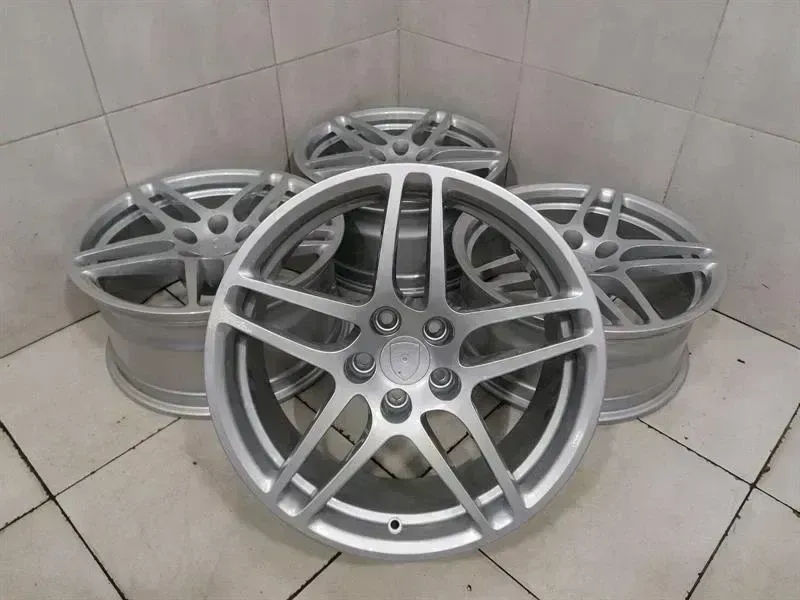 Porsche Macan Alloy Wheel Porsche Macan 95B Alloy Wheel 95B601025AS Alloy...