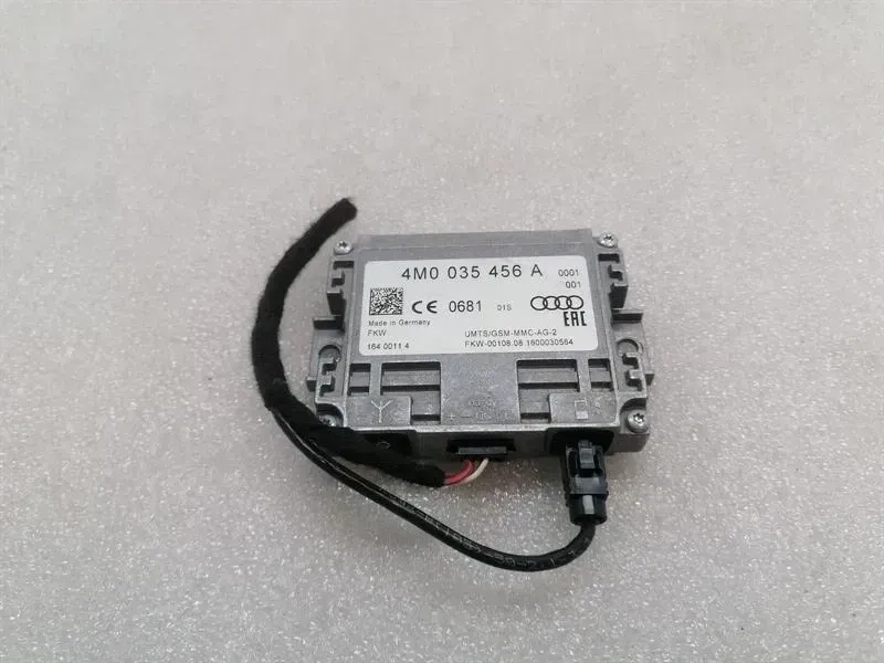 Porsche Macan Porsche Macan 95B Electronic Module 4M0035456A Control Unit ANTENNA AMP Body type: SUV
Fuel: Petrol