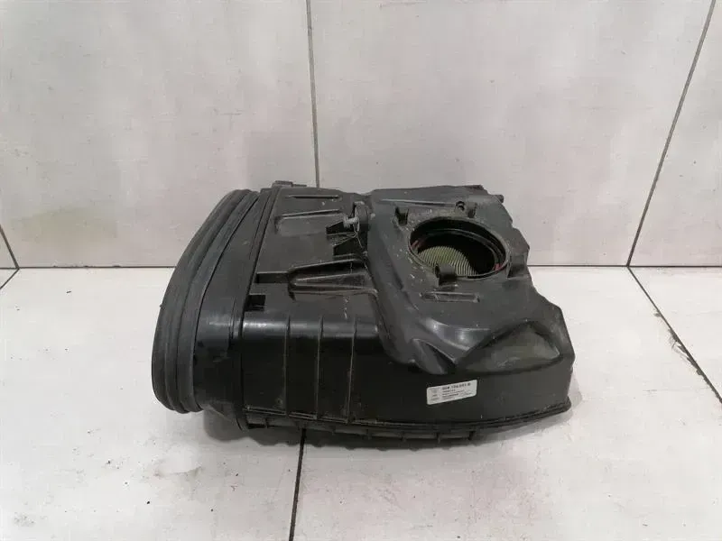 Porsche Macan Porsche Macan 95b Air Filter Box 95B129607B Air Filter Box Body type: SUV
Fuel: Petrol