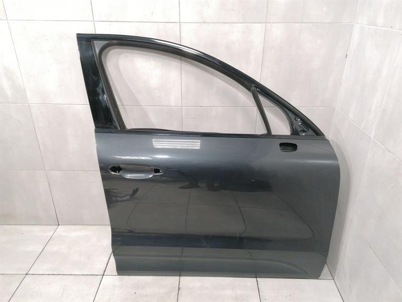 Porsche Macan Porsche Macan 95B right front door 95B831022 door front right Body type: SUV
Fuel: Petrol