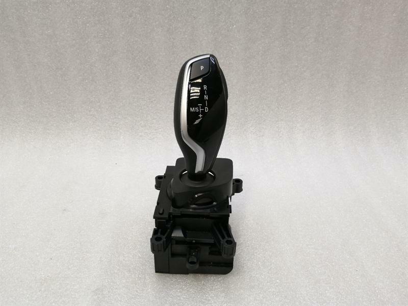 BMW X4 (G02) BMW X4 G02 AUTO Gear Selector Knob 9458756 Gear Shift Knob Shifter Body type: SUV
Fuel: Petrol