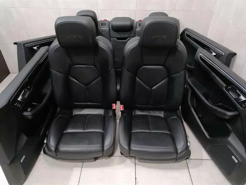 Porsche Macan Porsche Macan 95B Seat GTS Seat 12-Way GTS BLACK LEATHER BLACK Body type: SUV
Fuel: Petrol