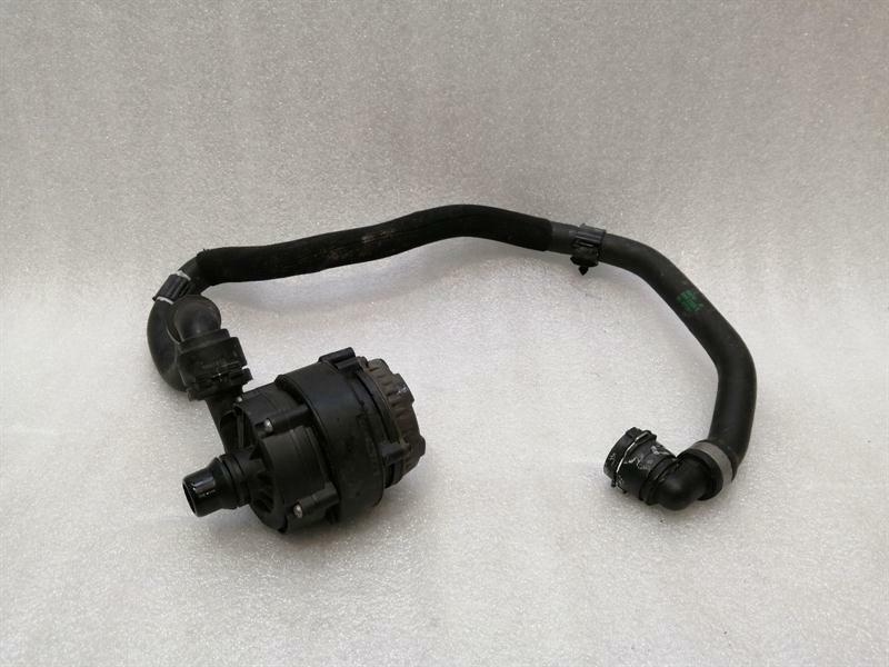 BMW X4 (G02) BMW X4 G02 additional cooling pump 8663248 coolant pump pump X3 G01 Body type: SUV
Fuel: Petrol