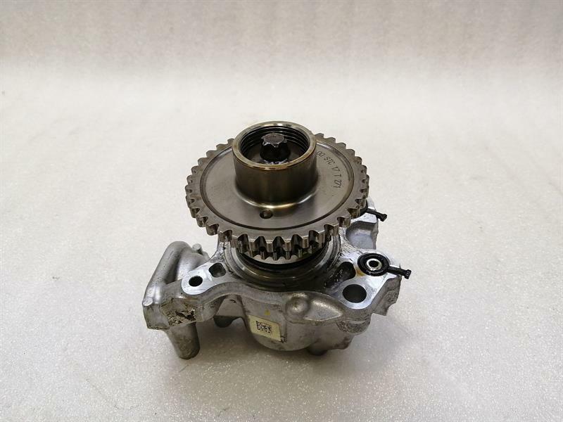 Mercedes-Benz A (W176) Mercedes S-Class W222 Oil Pump Housing A2560702500 Oil Pump Housing M256 Body type: Saloon
Fuel: Petrol