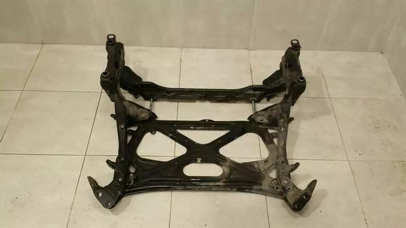Audi A7 (4G) Audi A7 4G Beam / Subframe Front Axle Beam 3.0 TFSI 4H0505105 Body type: Saloon
Fuel: Gas