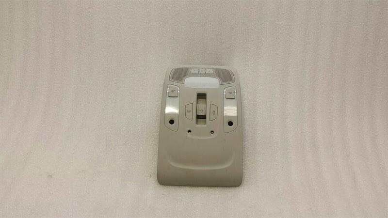 Audi A7 (4G) Audi A7 4G Dome Light 4G0947135E Indoor Light Indoor Light Body type: Saloon
Fuel: Gas