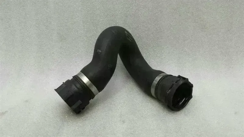 Audi A7 (4G) Audi A7 4G Cooling Pipe 4G01210101 Coolant Hose Hose 3.0 TFSI Body type: Saloon
Fuel: Gas