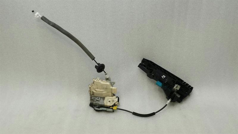 Audi A7 (4G) Audi A7 4G front right door lock 8J1837016D door lock front right carrier Body type: Saloon
Fuel: Gas