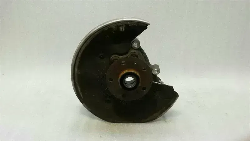 Audi A7 (4G) Audi A7 4G right rear hub 8R0505432F wheel bearing housing rear right Body type: Saloon
Fuel: Gas
