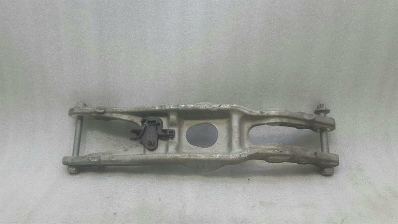 Mercedes-Benz S Coupe (C217) Right Rear Wishbone Mercedes E Class W238 Right Rear Wishbone A2053...
