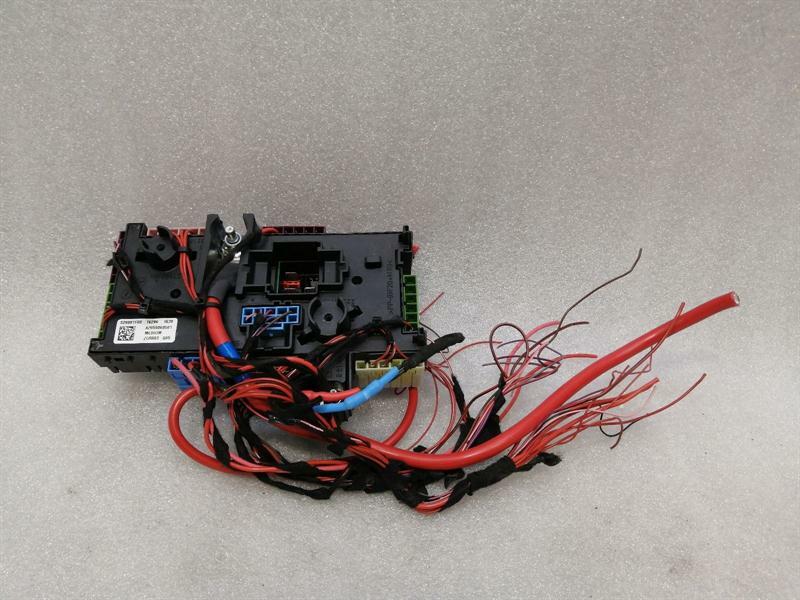 Mercedes-Benz A (W176) Mercedes C Class W205 Fuse Box A2059068501 Fuse Box Body type: Estate
Fuel: Petrol
