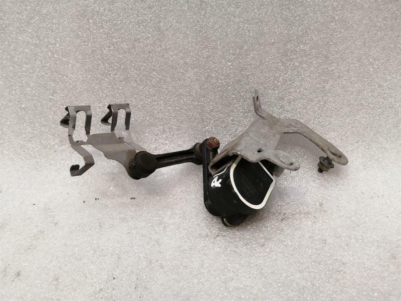 Mercedes-Benz A (W176) Mercedes C Class W205 Rear Left LEVEL Sensor A2139050701 Level Sensor Body type: Estate
Fuel: Petrol