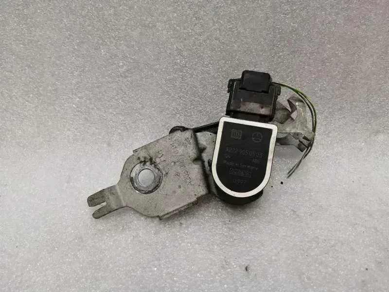 Mercedes-Benz A (W176) MERCEDES C CLASS W205 FRONT RIGHT LEVEL SENSOR A2059057001 LEVEL SENSOR Body type: Estate
Fuel: Petrol