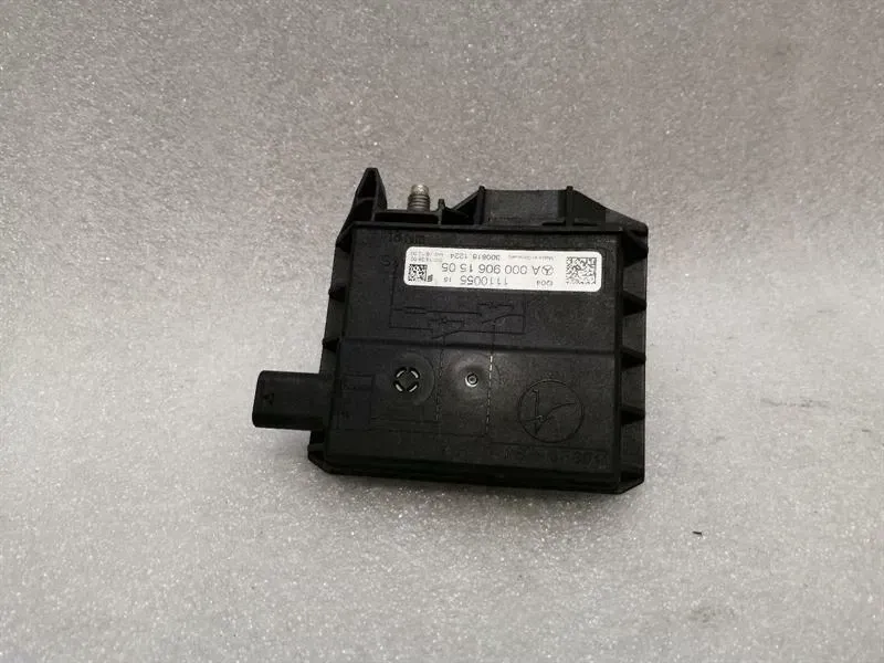 Mercedes-Benz A (W176) Mercedes C Class W205 Fuse Box A0009061505 Fuse Box Relay Body type: Estate
Fuel: Petrol