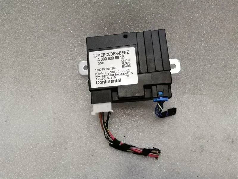 Mercedes-Benz A (W176) Mercedes C43 AMG W205 Fuel Pump Module A0009006612 Fuel Pump Control Unit Body type: Coupe
Fuel: Petrol