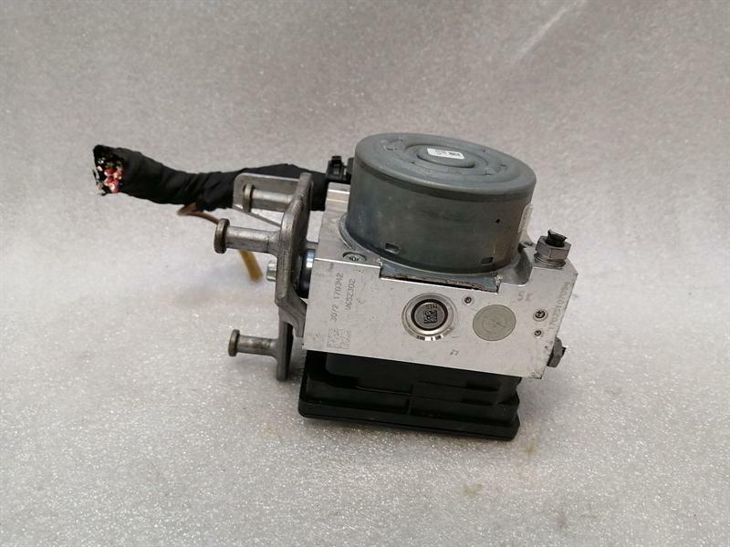 Mercedes-Benz A (W176) Mercedes C43 AMG W205 A.B.S pump A2534310500 ABS pump hydraulic block Body type: Coupe
Fuel: Petrol