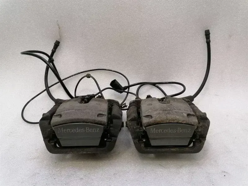 Mercedes-Benz A (W176) Mercedes SL R231 REAR Brake Caliper SET A2314230981 Brake Saddle REAR SET Body type: Convertible
Fuel: Petrol