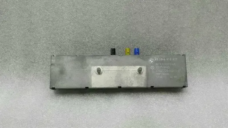 BMW Z4 (E85 / E86) BMW Z4 E85 E86 Aerial / Antenna 6912817 Antenna Radio FM 3.0 Body type: Convertible
Fuel: Petrol