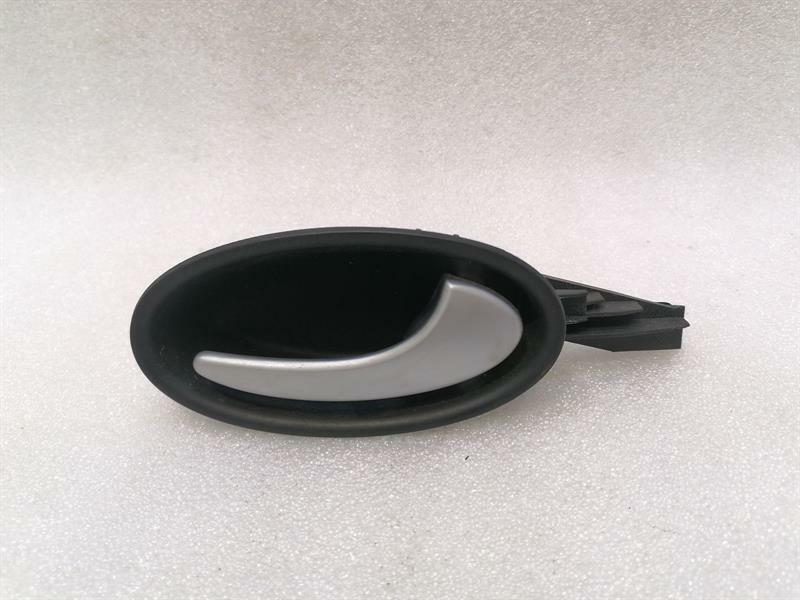 Mercedes-Benz SLK (R172) 2011-2020 Mercedes SLK R171 right door inner handle A1717600262 interior door handle right