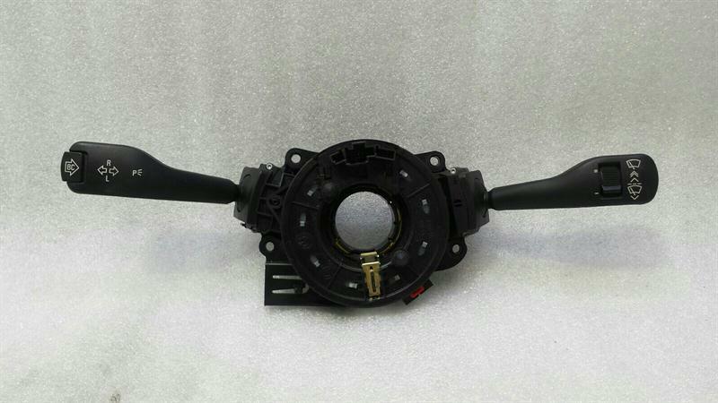 BMW Z4 (E85 / E86) BMW Z4 E85 E86 Wiper Stalks 8376443 Indicator Switch Steering Column Switch Body type: Convertible
Fuel: Petrol
