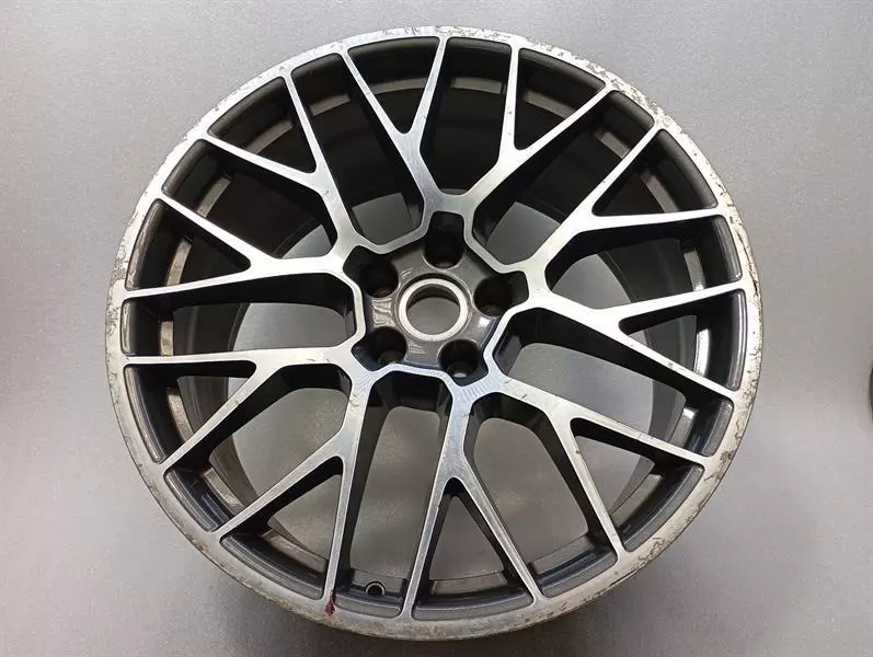 Porsche Macan Porsche Macan 95B Alloy Wheel 95B601025BG Alloy Rim RS-Spyder Design 20 H2 ET19 Body type: SUV
Fuel: Petrol