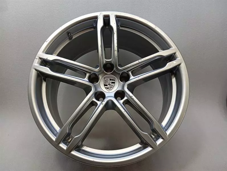 Porsche Macan Porsche Macan 95B Alloy Wheel 95B601025DQ Alloy Rim Turbo/Sport Design R19 Body type: SUV
Fuel: Petrol