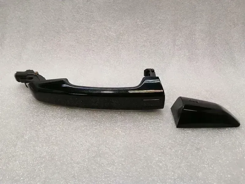 Land Rover Range Rover Sport (L494) Range Rover Sport L494 Door Handle LR040667 Door Handle Front Right KEYLESS GO Body type: SUV
Fuel: Diesel